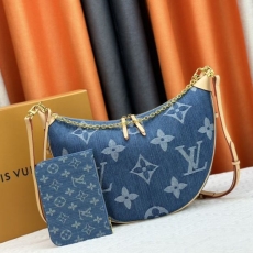 Louis Vuitton Hobo Bags